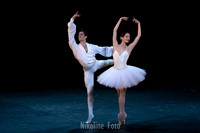 Suite en blanc, pas de deux
