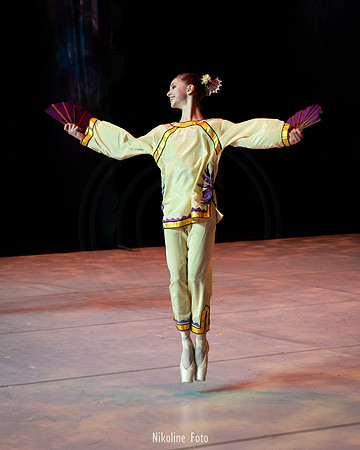 The Nutcracker - chinese dance