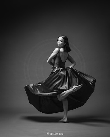 Fashion trough the movement of dance