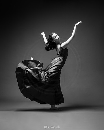 Fashion trough the movement of dance