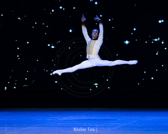 The Nutcracker pas de deux act 1