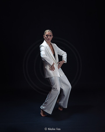 Fashion trough the movement of dance