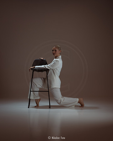 Fashion trough the movement of dance