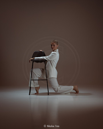 Fashion trough the movement of dance