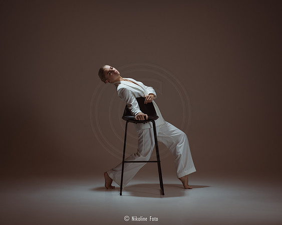 Fashion trough the movement of dance