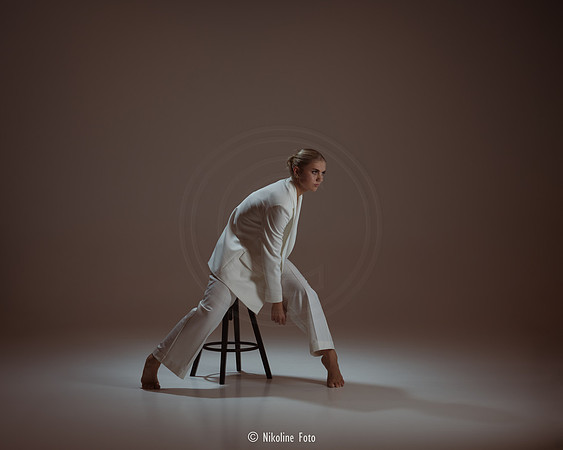 Fashion trough the movement of dance