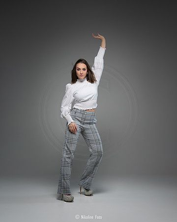 Fashion trough the movement of dance