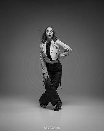 Fashion trough the movement of dance