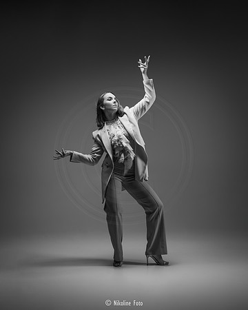 Fashion trough the movement of dance