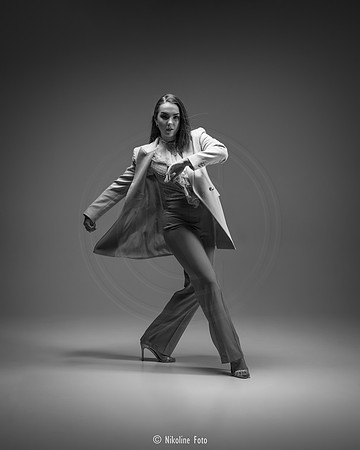 Fashion trough the movement of dance