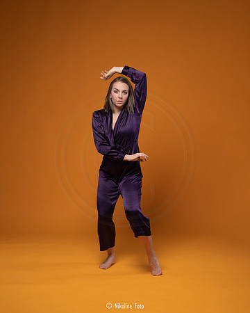 Fashion trough the movement of dance