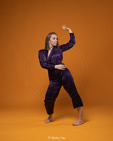Fashion trough the movement of dance
