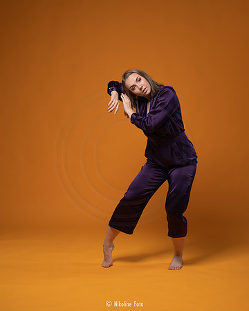 Fashion trough the movement of dance