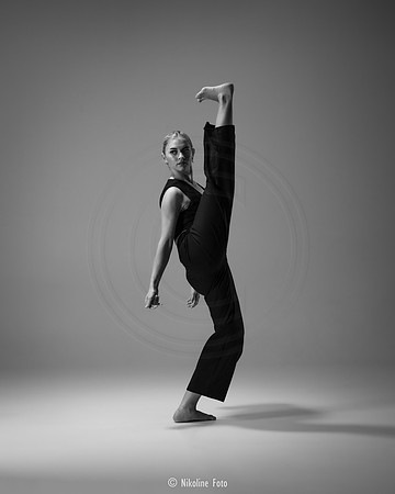 Fashion trough the movement of dance