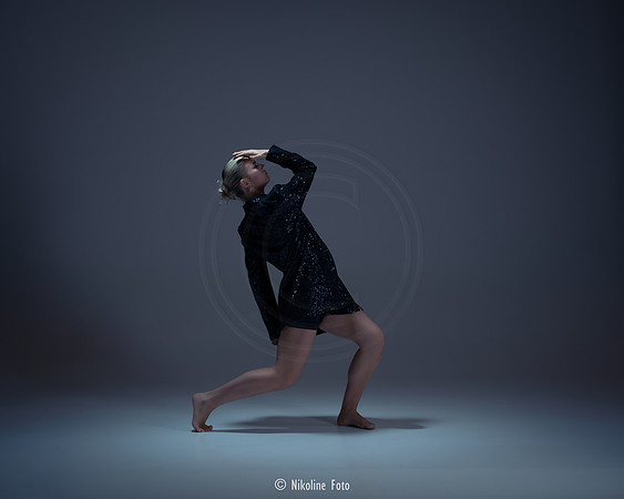 Fashion trough the movement of dance