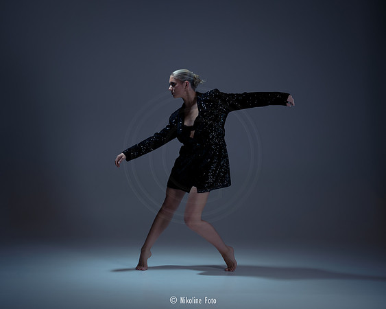 Fashion trough the movement of dance