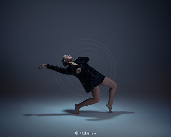 Fashion trough the movement of dance