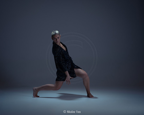 Fashion trough the movement of dance
