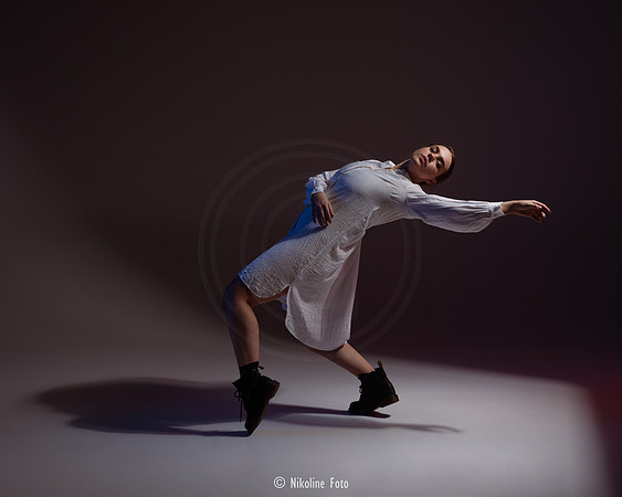 Fashion trough the movement of dance