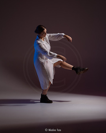Fashion trough the movement of dance