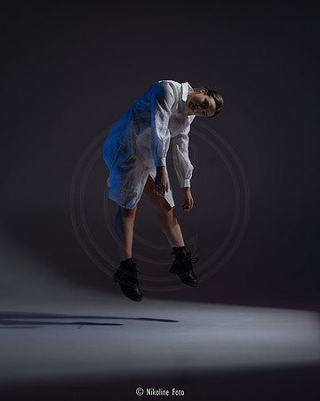 Fashion trough the movement of dance