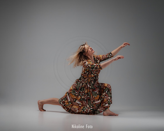 Fashion trough the movement of dance