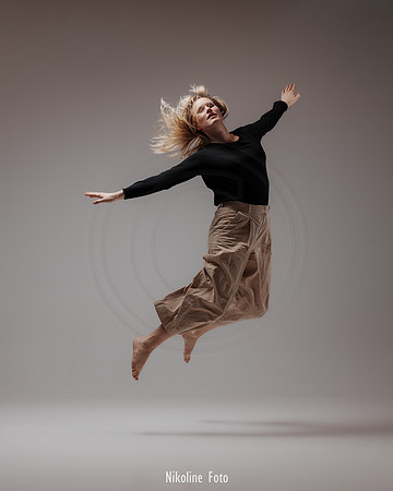 Fashion trough the movement of dance