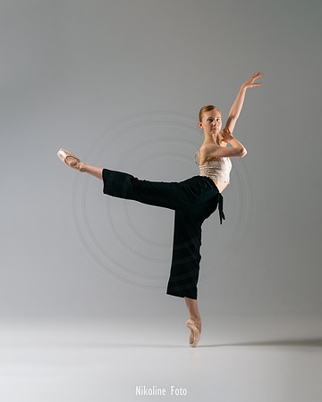 Fashion trough the movement of dance