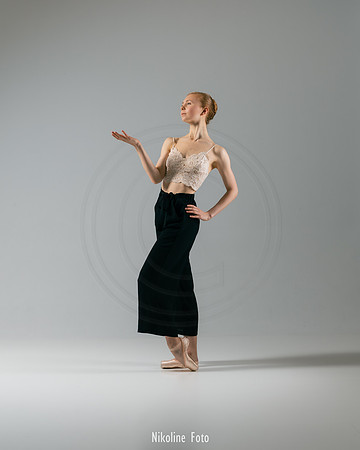 Fashion trough the movement of dance