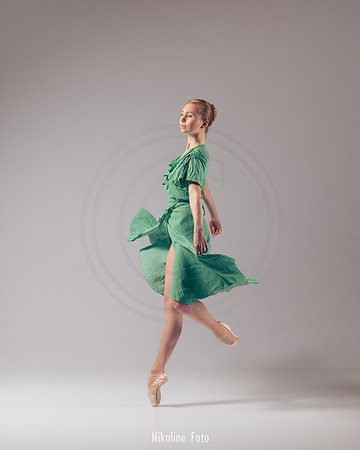 Fashion trough the movement of dance
