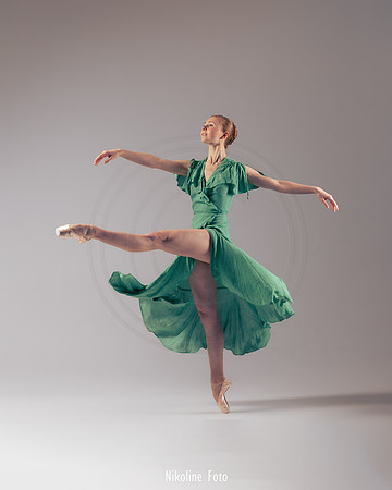 Fashion trough the movement of dance