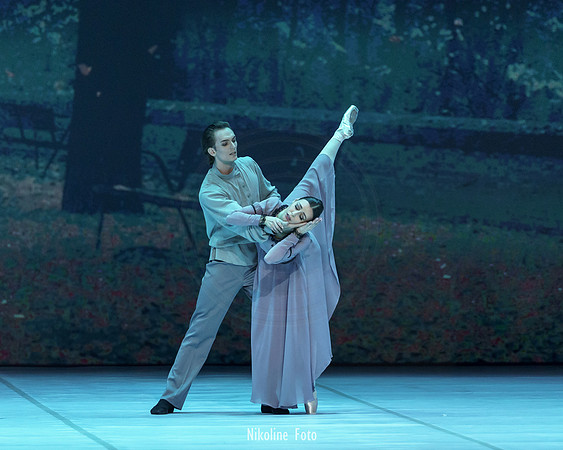 Anyuta, pas de deux