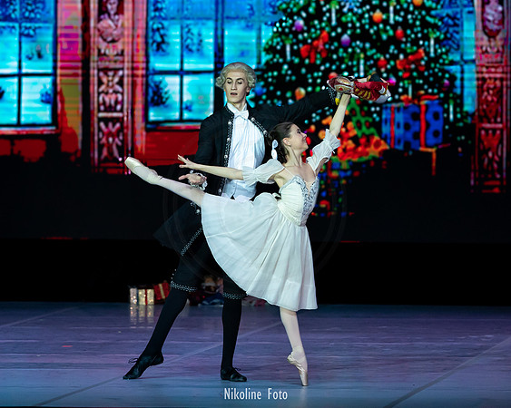 The Nutcracker - Drosselmeyer and Clara