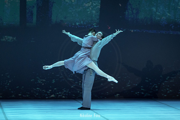 Anyuta, pas de deux