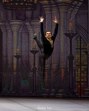 Esmeralda, pas de deux