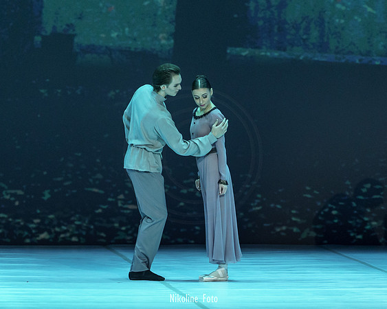 Anyuta, pas de deux