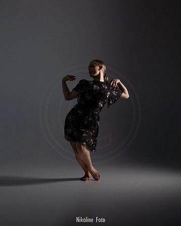 Fashion trough the movement of dance
