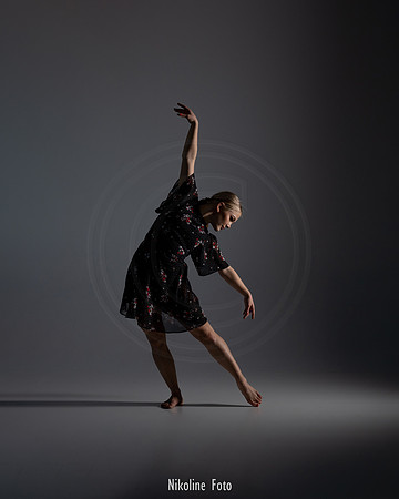 Fashion trough the movement of dance