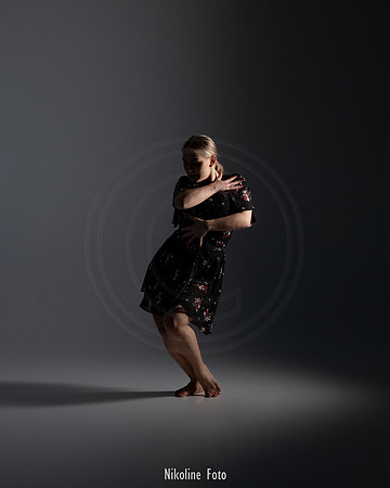 Fashion trough the movement of dance