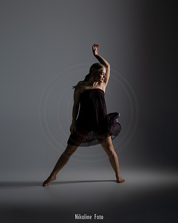 Fashion trough the movement of dance