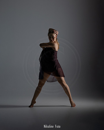 Fashion trough the movement of dance