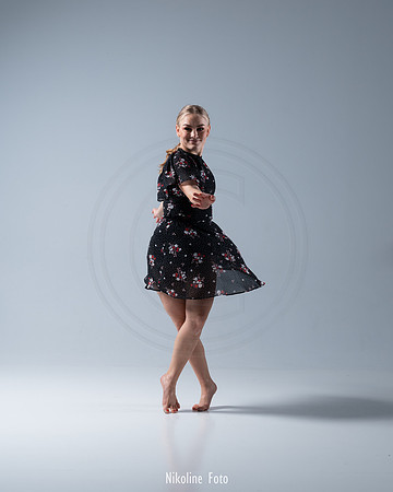 Fashion trough the movement of dance