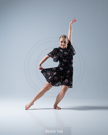 Fashion trough the movement of dance