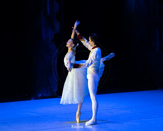 The Nutcracker pas de deux act 1