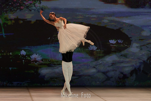 Les Sylphide, pas de deux