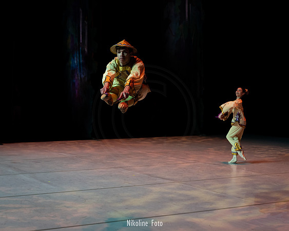 The Nutcracker - chinese dance