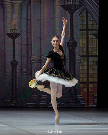 Esmeralda, pas de deux