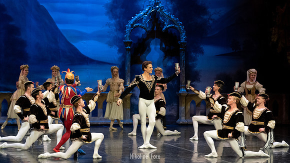 Swan Lake, act 2 with the Saint-Petersburg ballet theatre