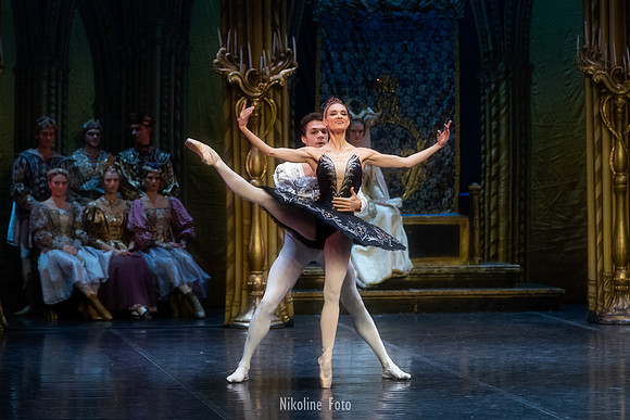 Swan Lake, act 2 with the Saint-Petersburg ballet theatre