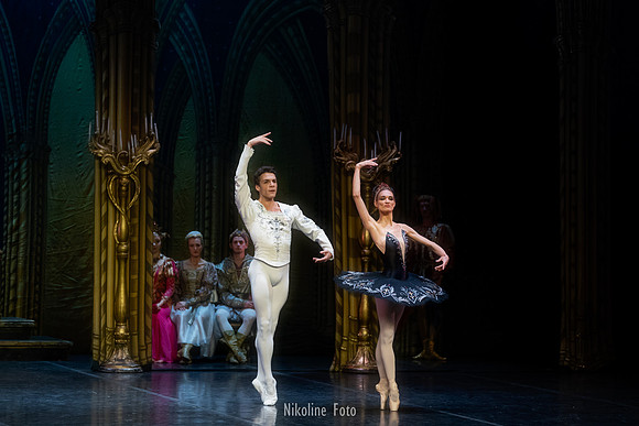Swan Lake, act 2 with the Saint-Petersburg ballet theatre